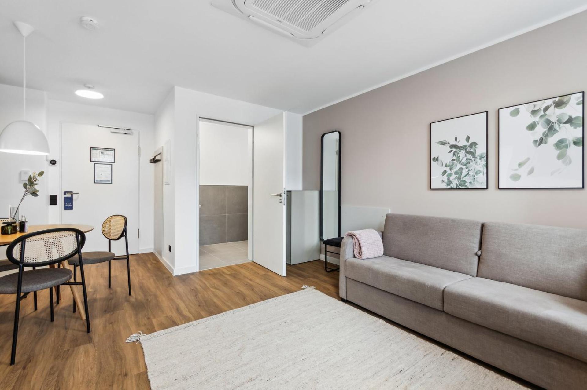 Limehome Oberhausen Paul-Reusch-Str חדר תמונה